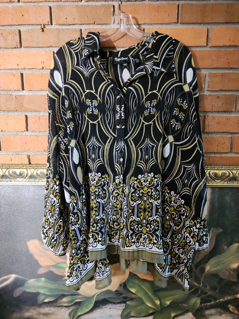 Maggie Barnes Black, Gold & White Printed Long Sleeve Tunic